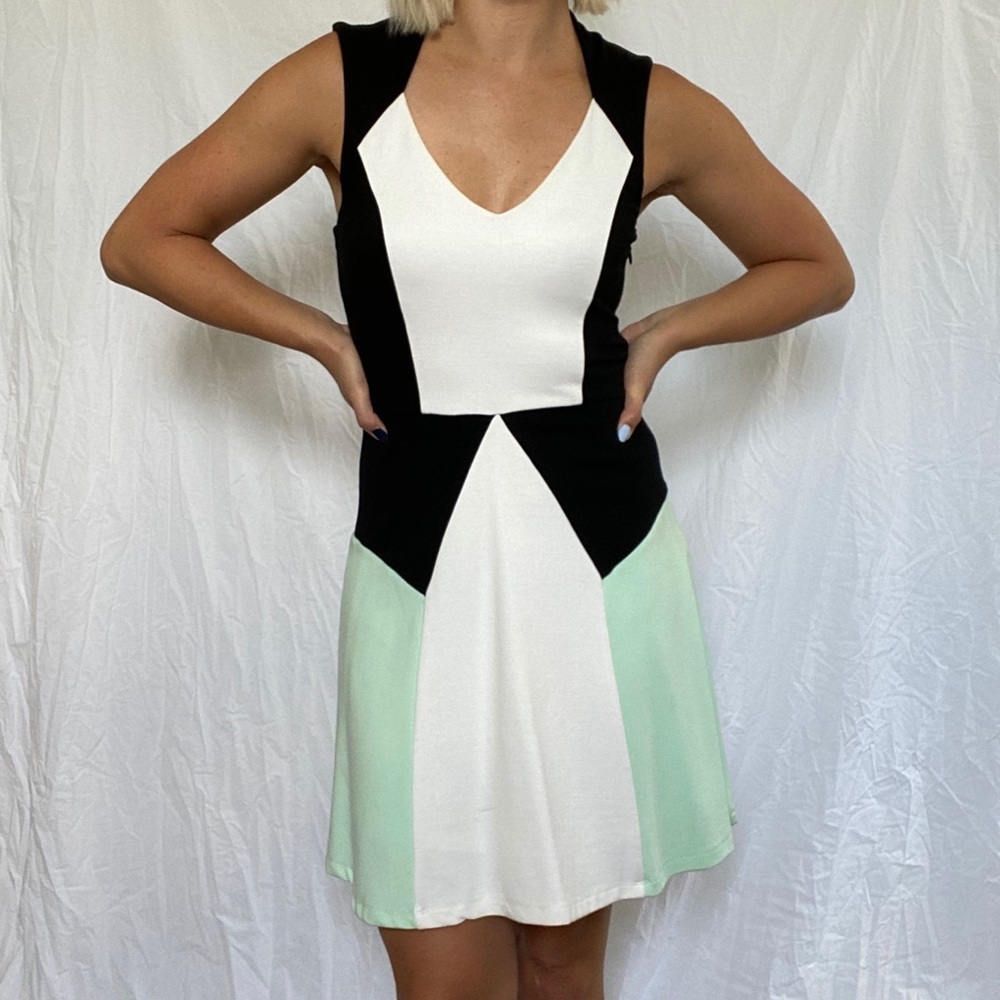 BEBE DRESS